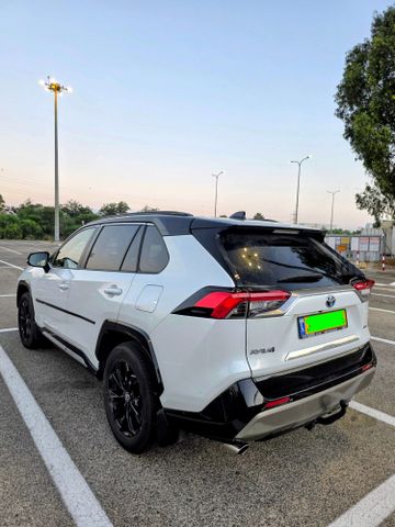 טויוטה RAV4