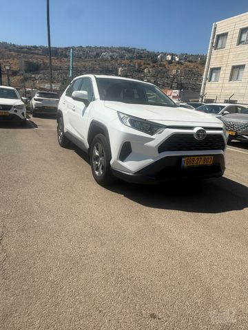 מודעת רכב טויוטה RAV4 2