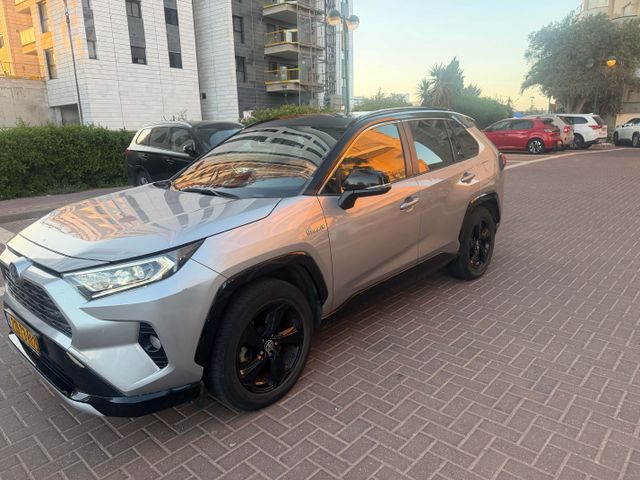 מודעת רכב טויוטה RAV4