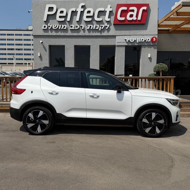 וולוו XC40