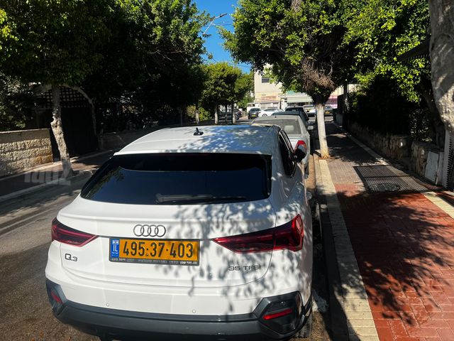 אאודי Q3
