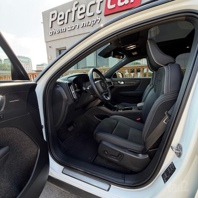 וולוו XC40