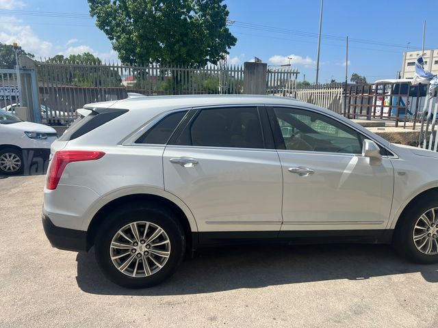 קאדילק XT5