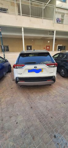 טויוטה RAV4
