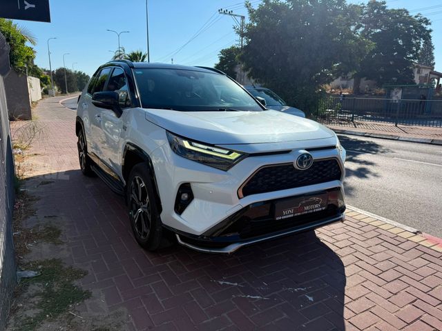 טויוטה RAV4