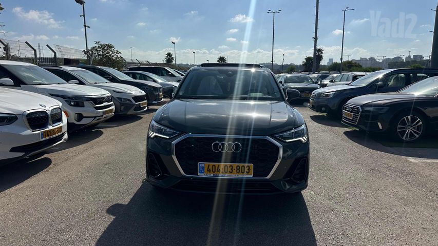 אאודי Q3