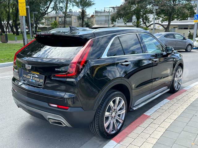 קאדילק XT4