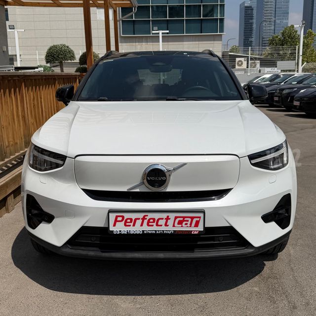 וולוו XC40
