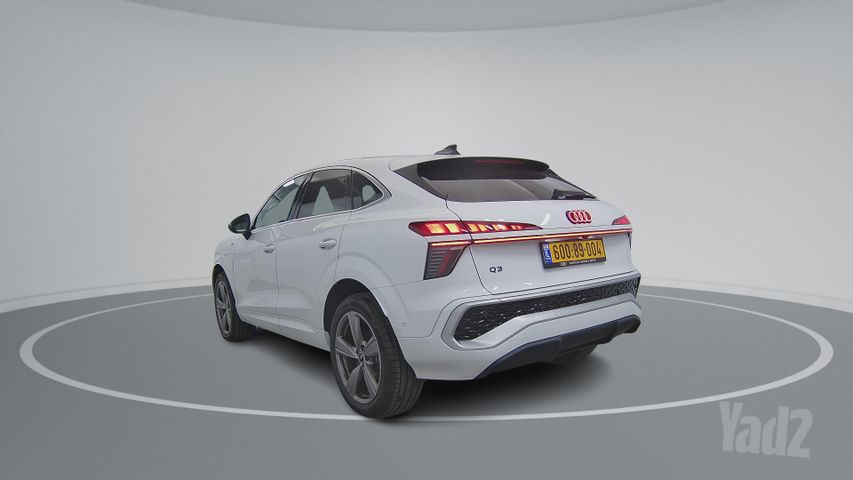 אאודי Q3