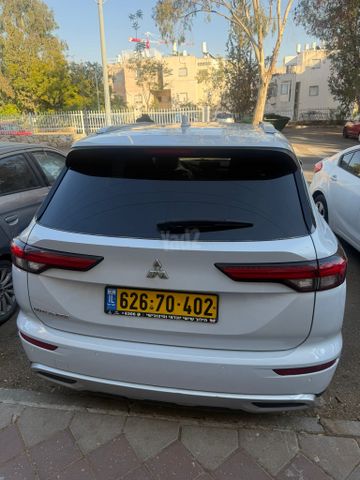 מיצובישי אאוטלנדר