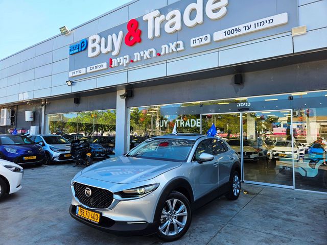 מודעת רכב מאזדה CX-30