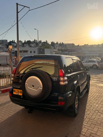 טויוטה לנד קרוזר