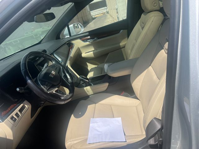 קאדילק XT5