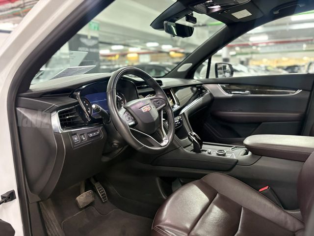קאדילק XT6