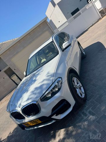 ב מ וו X3