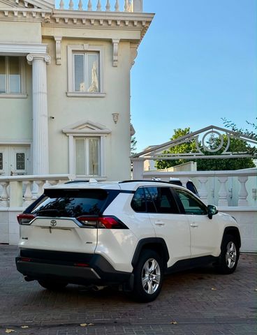 טויוטה RAV4