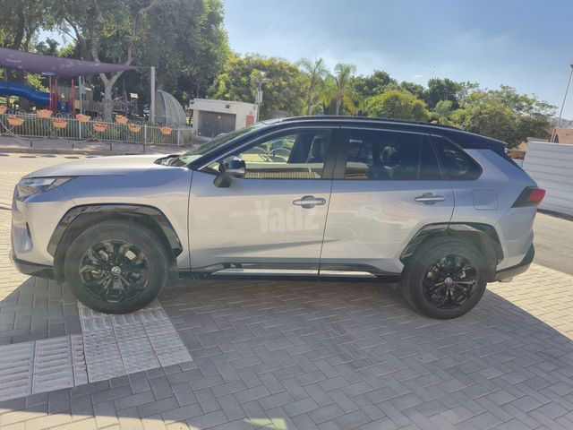 טויוטה RAV4