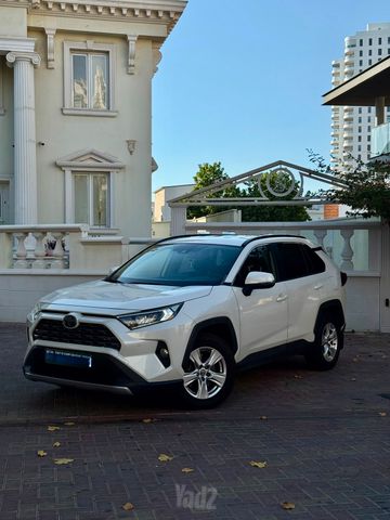 מודעת רכב טויוטה RAV4