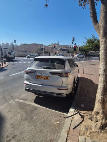 מיצובישי אאוטלנדר