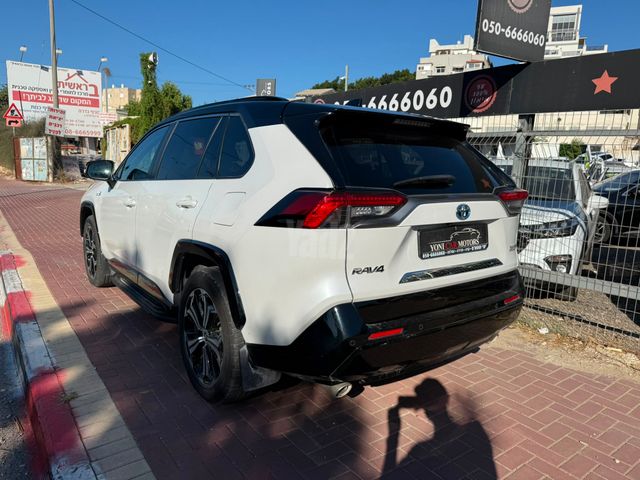 טויוטה RAV4