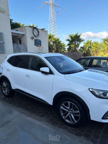 מודעת רכב אם ג'י EHS PHEV