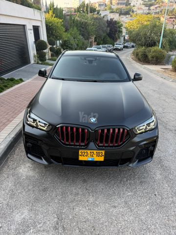 ב מ וו X6