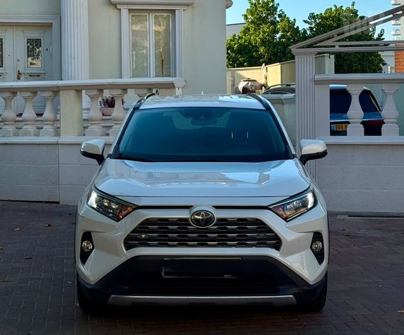 טויוטה RAV4