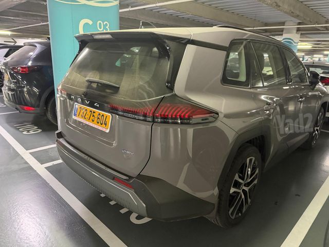 טויוטה RAV4