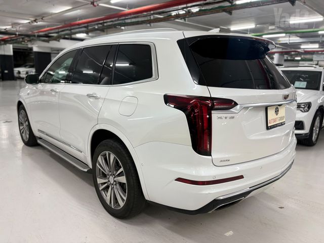 קאדילק XT6