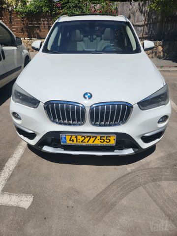 ב מ וו X1