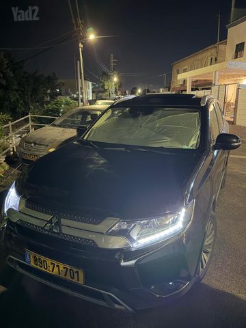 מיצובישי אאוטלנדר