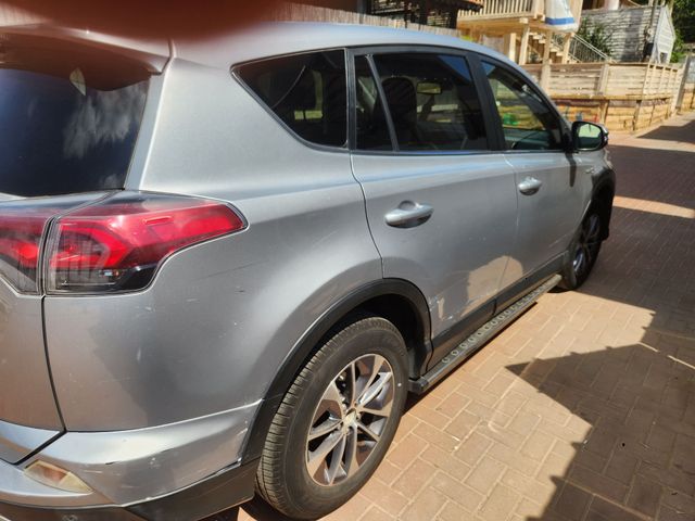 טויוטה RAV4