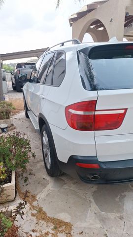 ב מ וו X5