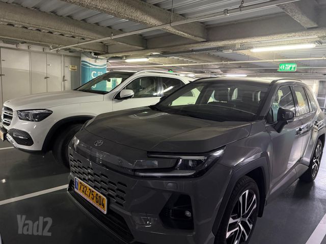 מודעת רכב טויוטה RAV4