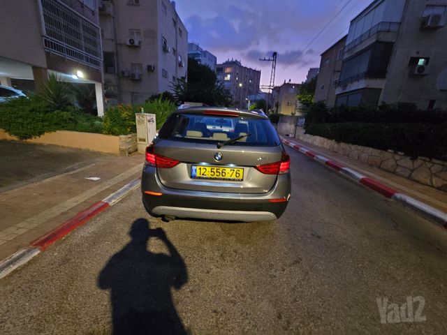 ב מ וו X1