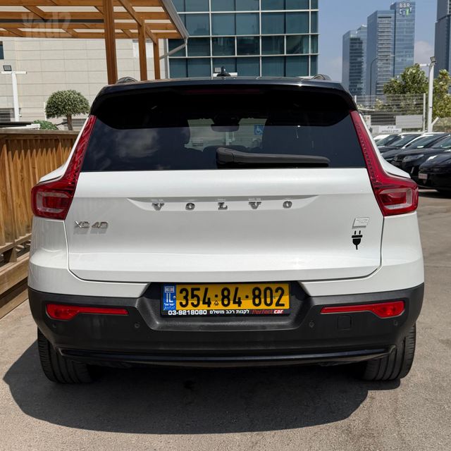 וולוו XC40