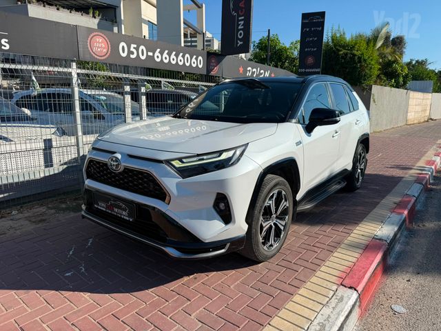 מודעת רכב טויוטה RAV4