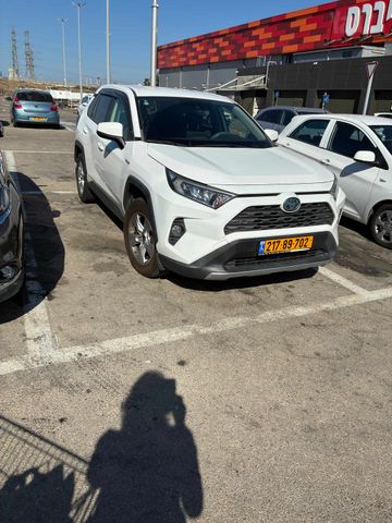 מודעת רכב טויוטה RAV4