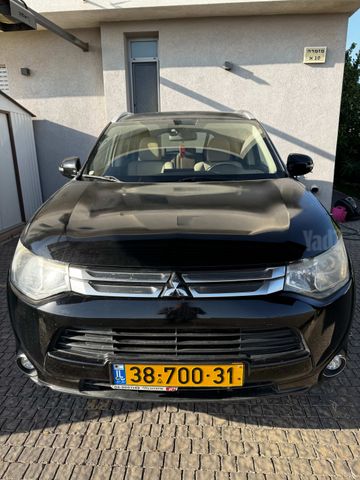 מיצובישי אאוטלנדר