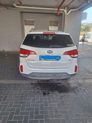 קיה סורנטו