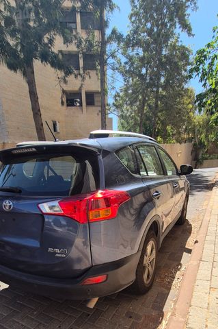 טויוטה RAV4