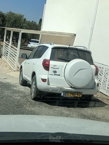 טויוטה RAV4