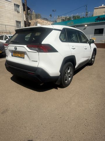 טויוטה RAV4