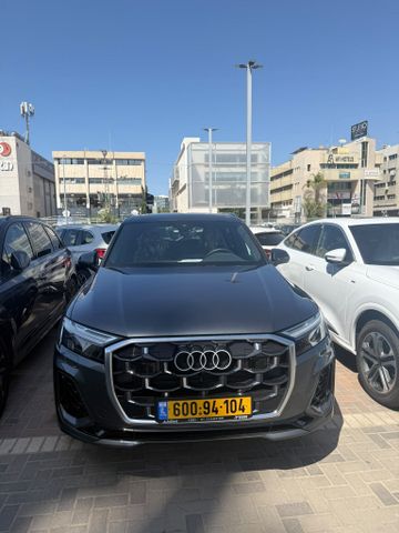 מודעת רכב אאודי Q7