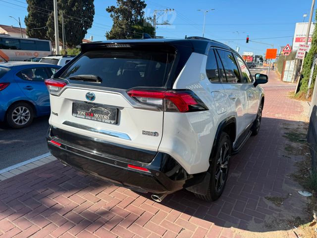 טויוטה RAV4