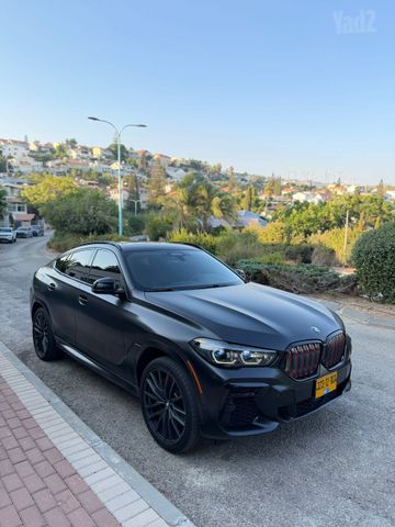 ב מ וו X6