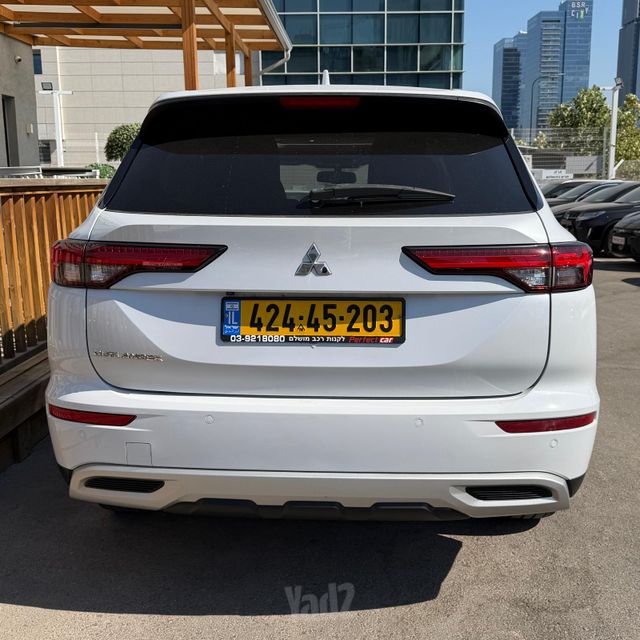 מיצובישי אאוטלנדר