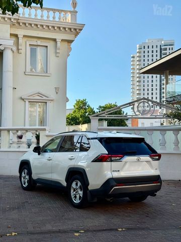 טויוטה RAV4