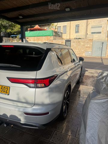 מיצובישי אאוטלנדר