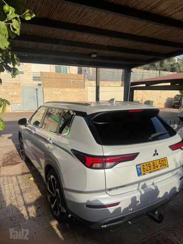 מיצובישי אאוטלנדר